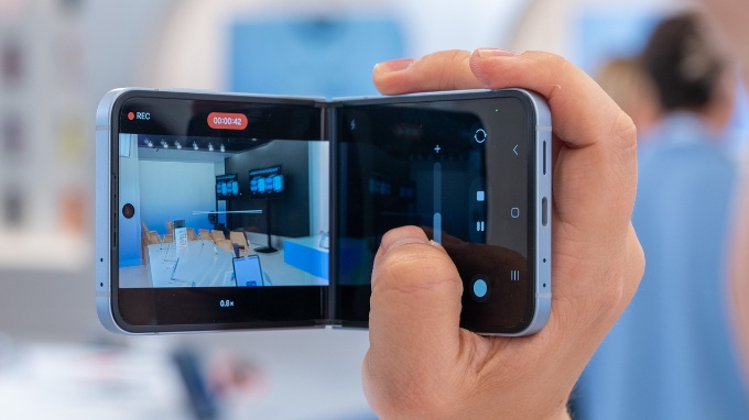 Samsung Galaxy Z Flip 7