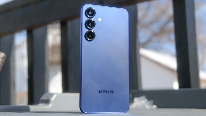 Galaxy S25 Series cũ trầy xước