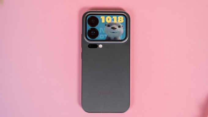 Xiaomi 17 Pro là phiên bản được nâng cấp rõ rệt so với bản tiêu chuẩn