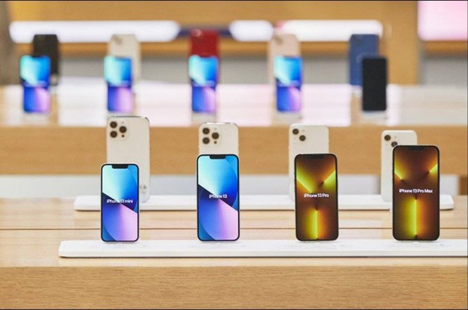 Màn hình iPhone 13 series