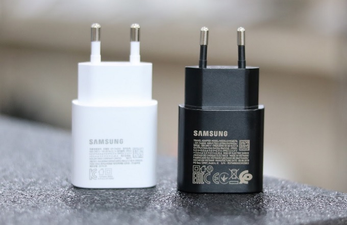 củ sạc điện thoại đóng vai trò quan trọng đối với người dùng công nghệ