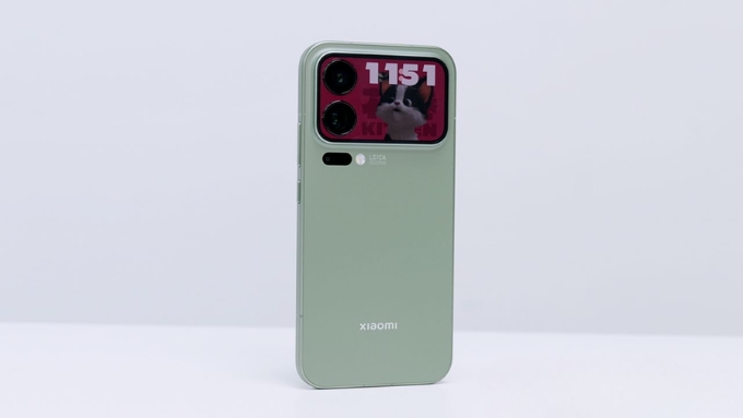 Xiaomi 17 Pro Max hướng đến nhóm người dùng ưu tiên không gian hiển thị rộng với màn hình 6.9 inch