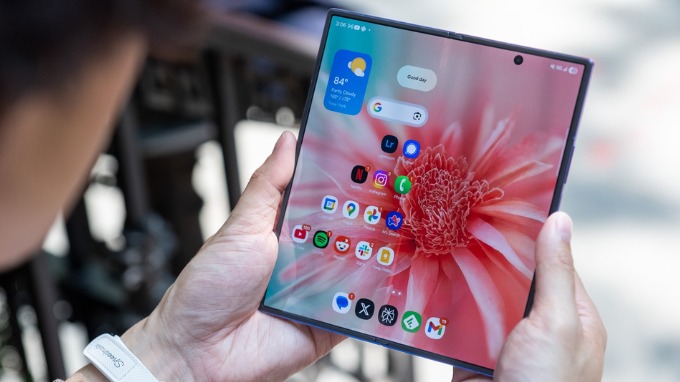 Kiểm tra màn hình và chất lượng hiển thị