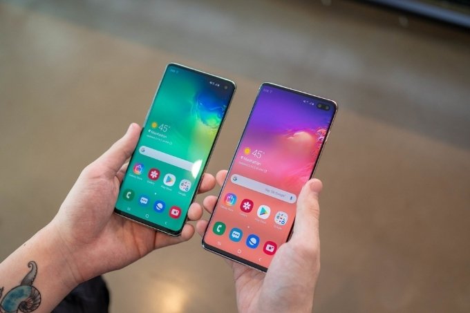 Màn hình hiển thị Galaxy S10 cũ sống động chuẩn flagship