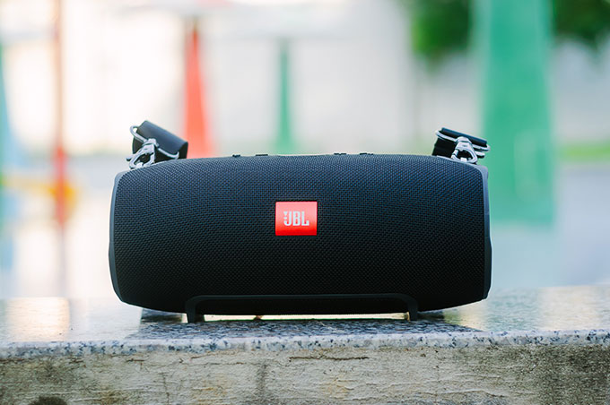 Loa bluetooth JBL chính hãng Xtreme có dây đeo tiện lợi