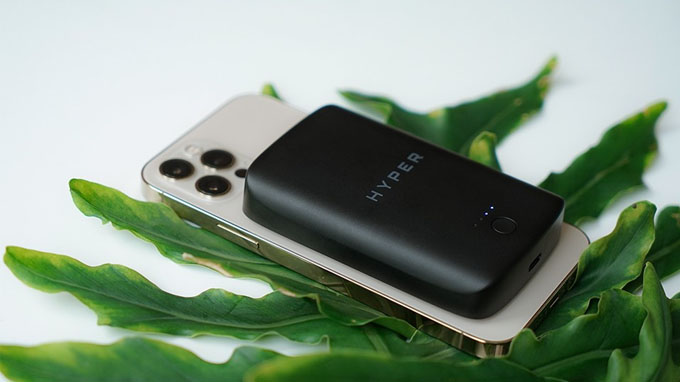Sạc dự phòng không dây iPhone 12 Series HyperJuice Magnetic Wireless