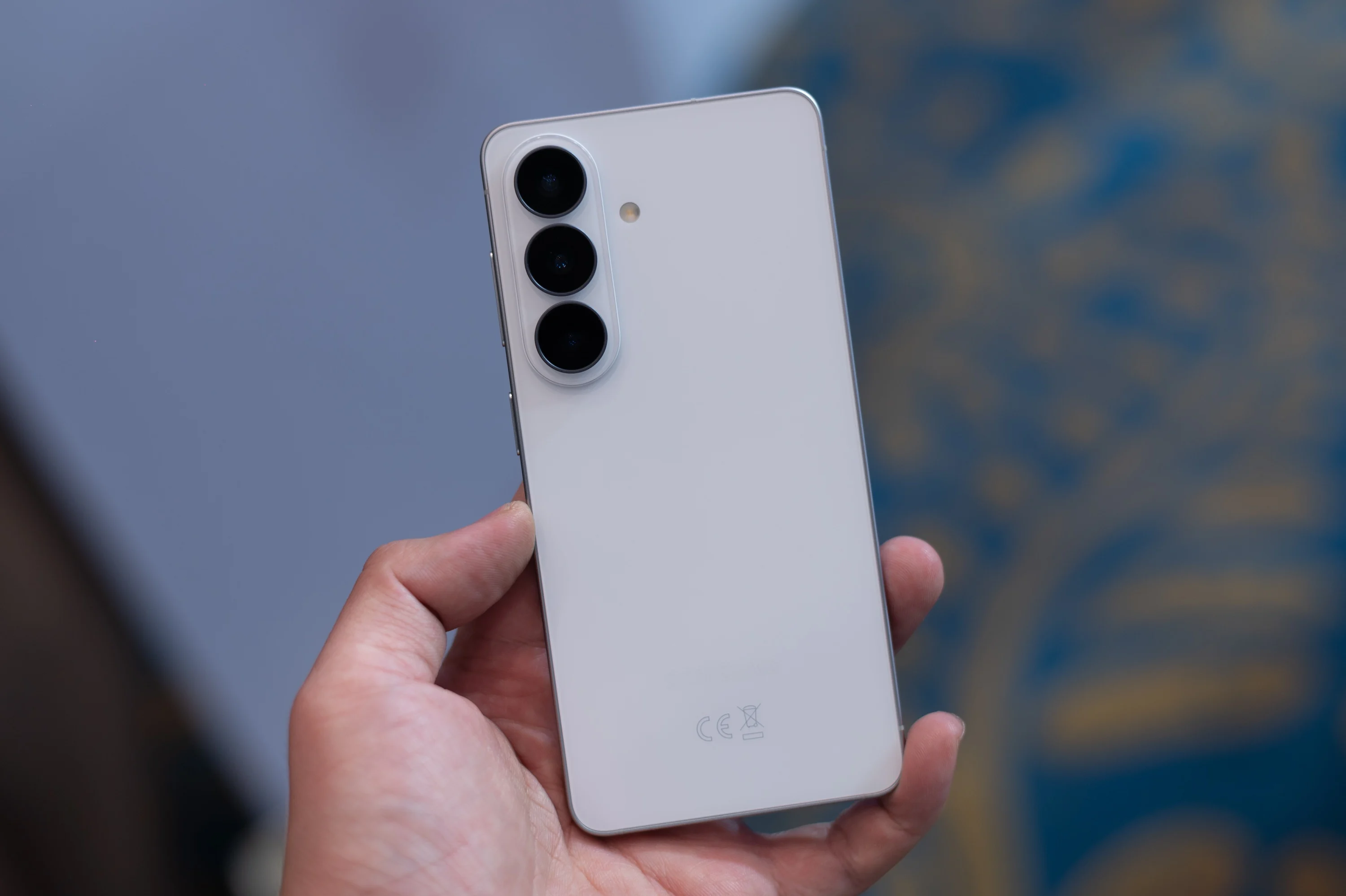 Thiết kế Samsung Galaxy S26 tiêu chuẩn