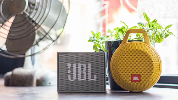 Loa bluetooth JBL chính hãng Clip và Go có kích thước rất nhỏ