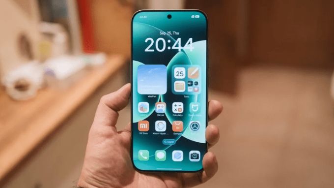 Viên pin 6300mAh bền bỉ kèm sạc nhanh tiện lợi