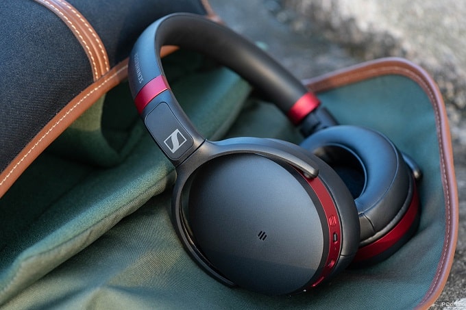 Thiết kế tai nghe chụp tai Bluetooth Sennheiser HD 458BT được hoàn thiện từ chất liệu cao cấp