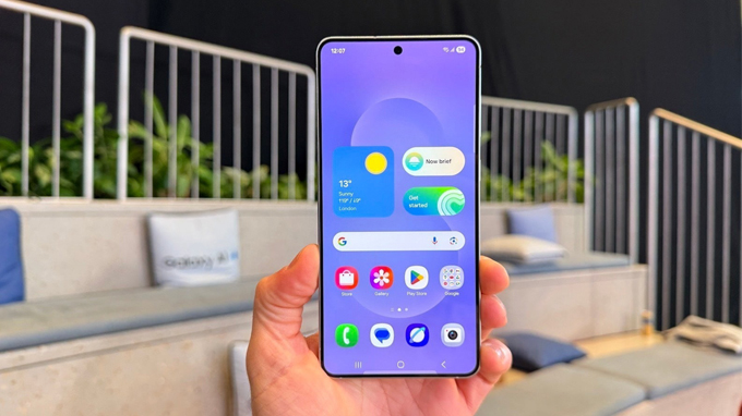 Samsung Galaxy S25 Edge 512GB hiển thị sắc nét sống động