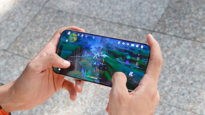 Hiệu năng iPhone 16 Pro Max 256GB VNA cũ ổn định với chip A18 Pro