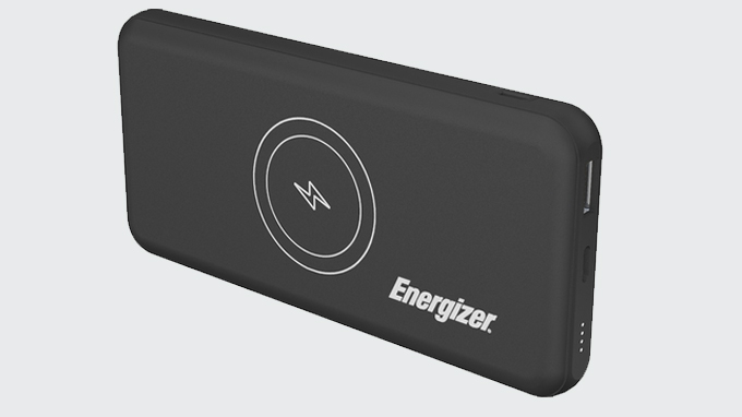 Lớp vỏ được làm từ nhựa cứng cáp giúp bảo vệ pin một cách tối đa khi va chạm.