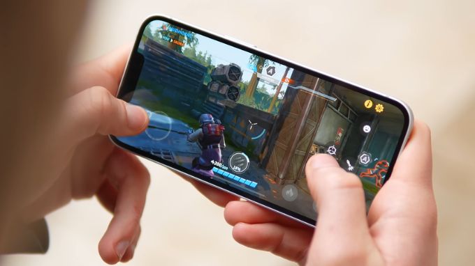 Hiệu năng mạnh mẽ với chip A18