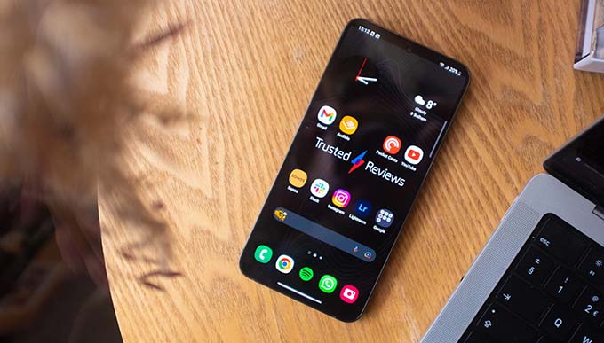 Trải nghiệm hiển thị sắc nét với màn hình Dynamic AMOLED 2X