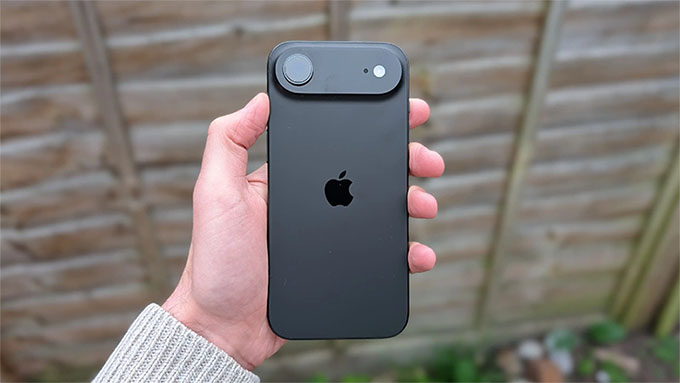 Máy sở hữu 1 camera đơn 48MP