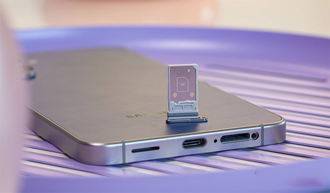 Samsung Galaxy S25 FE 256GB sở hữu viên pin 4.900 mAh