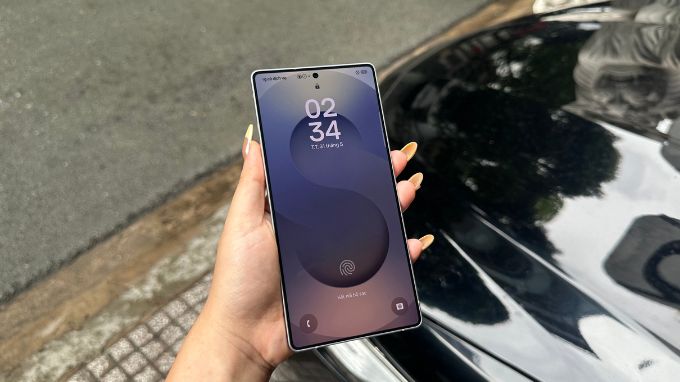 Màn hình AMOLED mượt và sắc nét trên Galaxy S25 Ultra 256GB bản Mỹ cũ