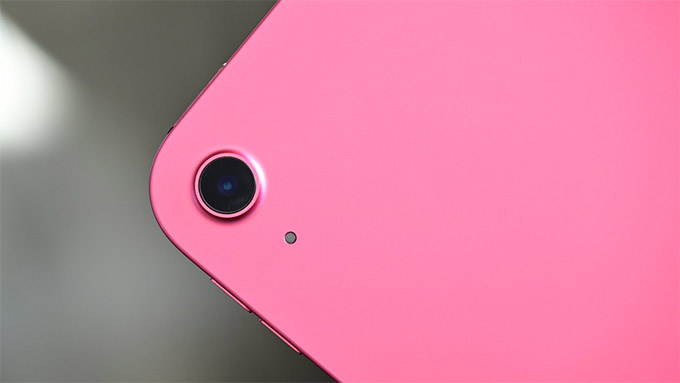 Thời lượng pin ấn tượng, camera chụp ảnh tương đối