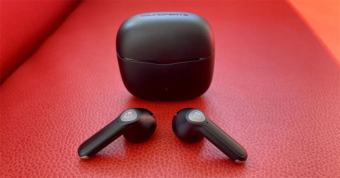 Tai nghe không dây Soundpeats Air 3 sở hữu thiết kế nhỏ gọn, đơn giản