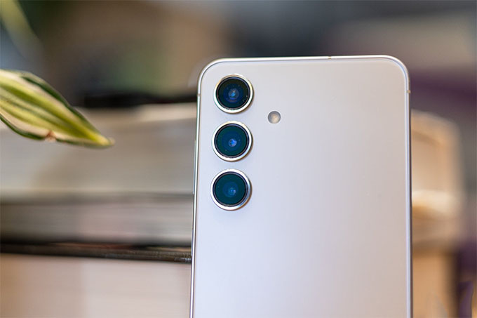 Máy ảnh Samsung S24 512GB nổi bật với tính năng zoom và chỉnh sửa nhờ AI