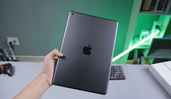 Apple đã ưu ái khi trang bị cho iPad Gen 9 256GB Wifi camera selfie ấn tượng