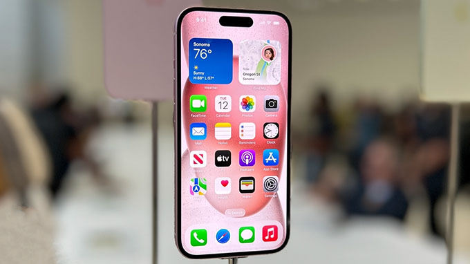 iPhone 15 Plus 512GB sở hữu màn hình viền mỏng