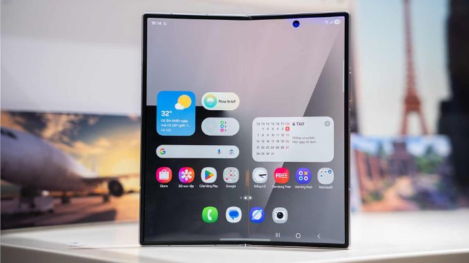 Màn hình Samsung Z Fold 7 512GB lớn hơn, sắc nét hơn