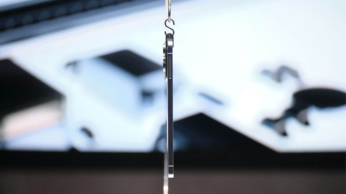 Galaxy S25 Edge sử dụng màn hình mỏng ấn tượng