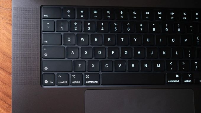 trang bị âm thanh trên Macbook Pro M5 Max 16 inch (18CPU-40GPU)