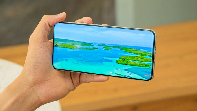 Xiaomi 15 Ultra 1TB được trang bị màn hình LTPO AMOLED 6.73inch