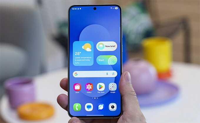 Màn hình là một trong những ưu điểm của Galaxy S25 FE 256GB