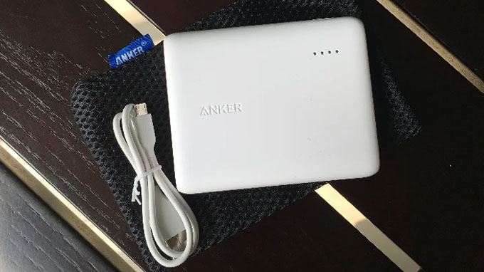 Thiết kế pin dự phòng Anker PowerCore 13.000 mAh nhỏ gọn, tiện lợi