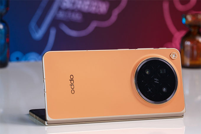 Thiết kế Oppo Find N6 cao cấp, chất liệu hàng không vũ trụ