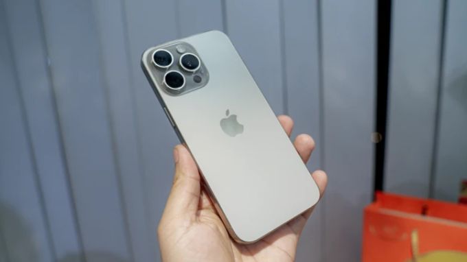 Có nên mua iPhone 15 Pro Max ở thời điểm hiện tại