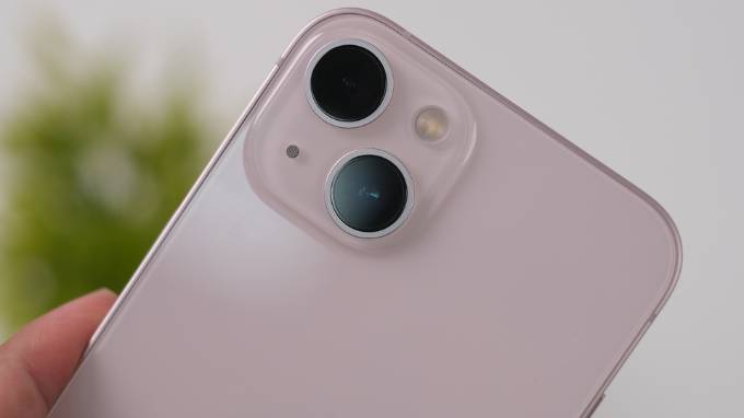 Cụm camera chéo đặc trưng trên iPhone 13 Mini 256GB cũ