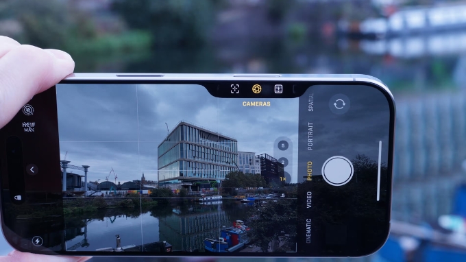 Hệ thống camera iPhone 16 Pro 512GB cũ chụp ảnh sắc nét