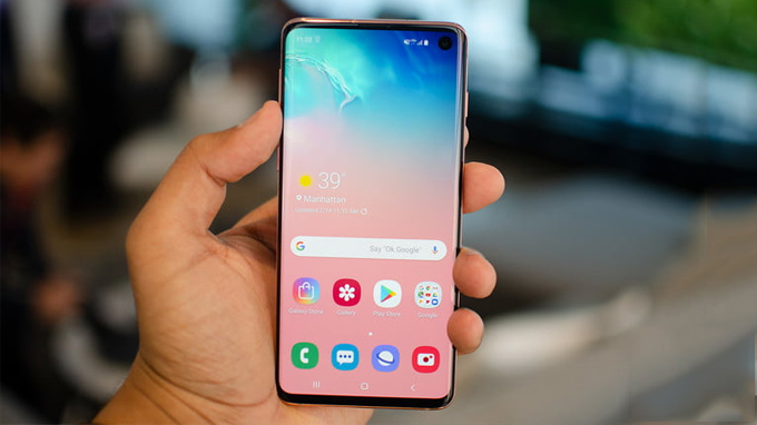 Galaxy S10 Bản Hàn có màn hình Infinity-O hay còn gọi màn hình nốt ruồi đến từ Samsung