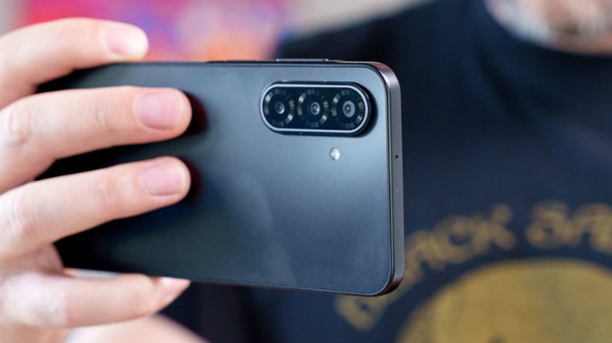 Hệ thống camera được nâng cấp mạnh, lần đầu có OIS