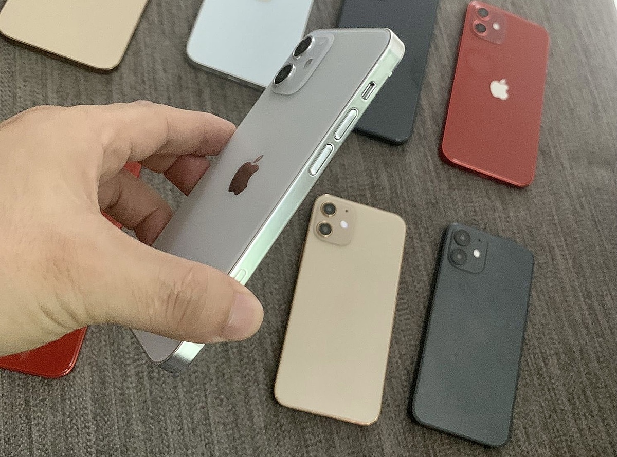 Ngoại hình bên ngoài iPhone 12 mini 64GB cũ