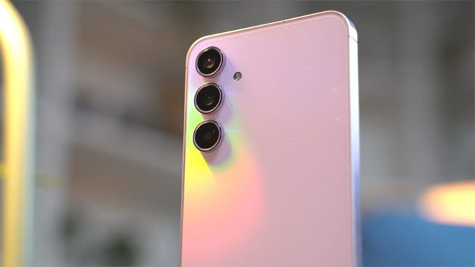 Galaxy A55 có hệ thống ba camera