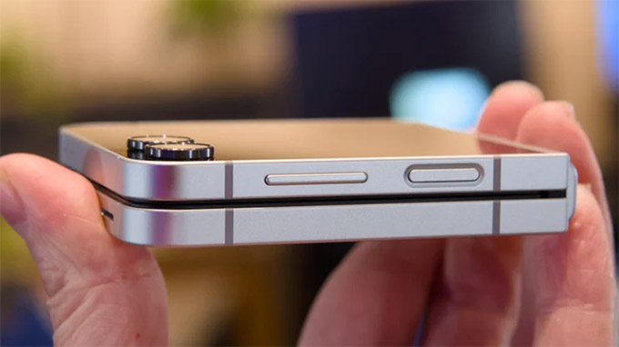 Pin và sạc Samsung Galaxy Z Flip 7 FE đủ dùng, nhưng chưa thật sự nổi bật