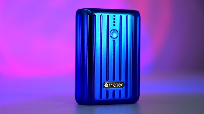 Pin sạc dự phòng Mazer Supper Mini V2 22.5W PD 10000mAh có thiết kế khá nhỏ gọn