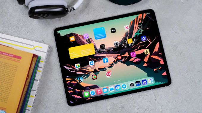 Màn hình Liquid Retina 8.3 inch cho hình ảnh chân thực