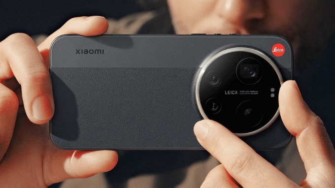 Thiết kế đậm chất Leica với vòng xoay vật lý mới