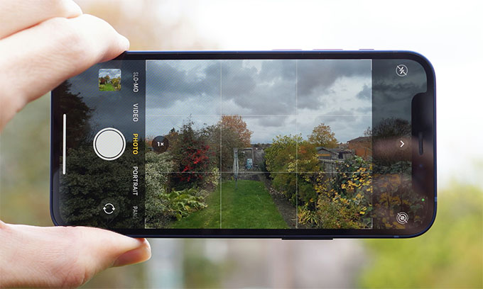  iPhone 12 mini cũ vẫn sở hữu cụm camera kép chất lượng 