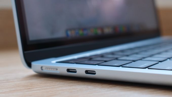 cổng kết nối của MacBook Air M4 13inch chính hãng (VN/A)