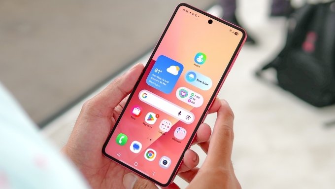 Đánh giá màn hình Samsung Galaxy Z Flip 7 512GB