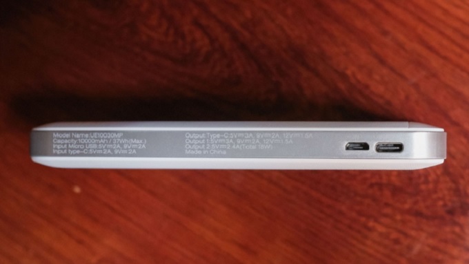 Thông số kỹ thuật của sạc dự phòng ở cạnh bên