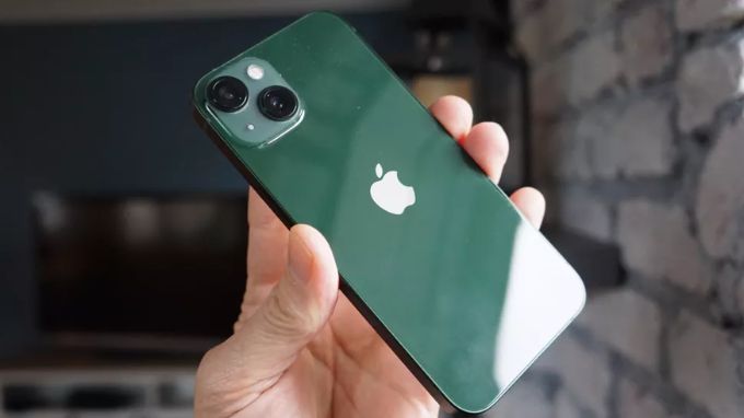 Thiết kế iPhone 13 512GB cũ 97% vẫn chắc chắn, bền bỉ
